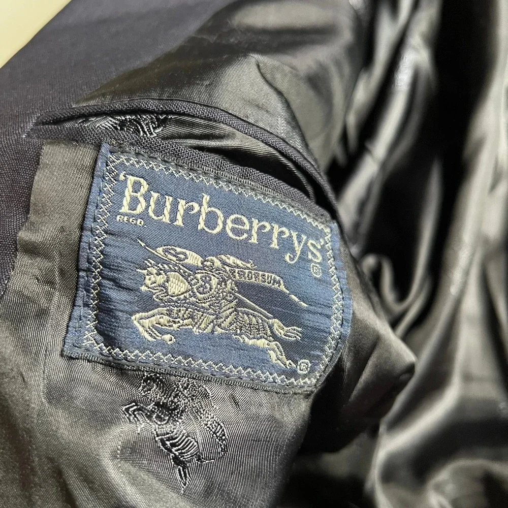Burberrys Vintage Mens Navy Blue Wool Blazer Silver Crest Buttons Rodes 42R
